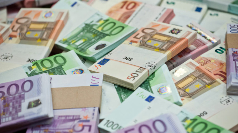Macaristan kredisinin 10,4 milyon avroluk ilk bölümü dağıtıldı