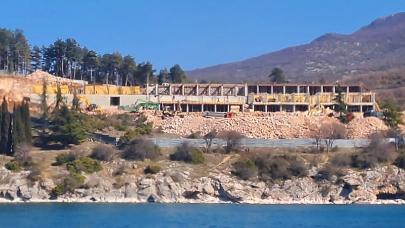 25 STK'dan hükümete çağrı: Ohri Gölü kıyısındaki otel projesi durdurulsun