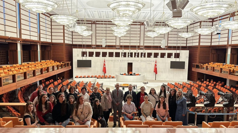 Üsküp Tefeyyüz İlköğretim Okulu'ndan TBMM’ye anlamlı ziyaret
