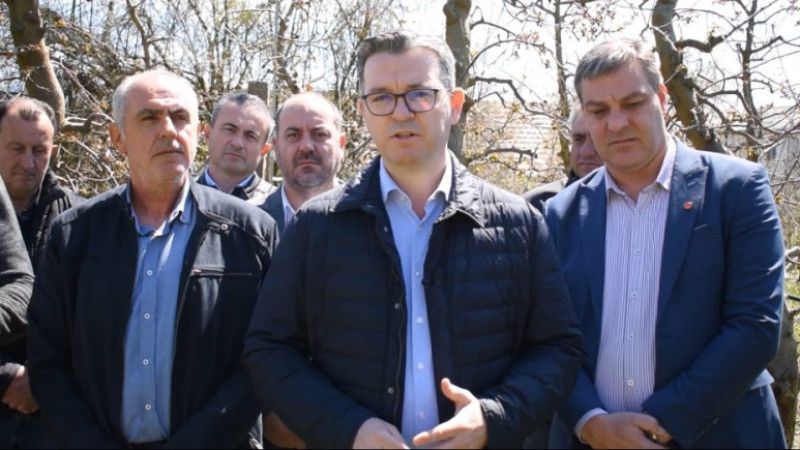 Tarım Bakanı Tripunovski: Pazartesi'den itibaren don zararı başvuruları başlıyor