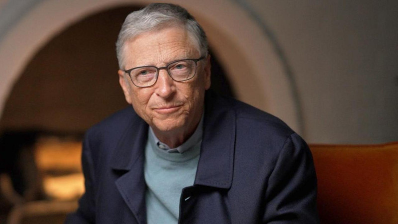 Bill Gates: Yapay zekâ doktorların ve öğretmenlerin yerini alabilir