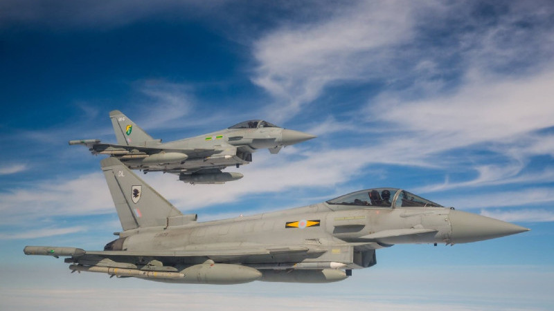 NATO hava sahasında gerilim: Birleşik Krallık jetleri Rus uçaklarına müdahale etti
