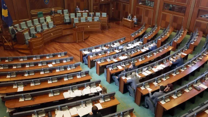 Kosova Meclisi'nin açılış oturumu dördüncü kez ertelendi