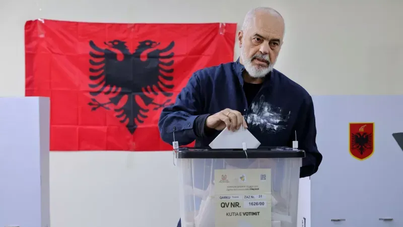 Arnavutluk'ta seçim sonuçları: Edi Rama'nın Sosyalist Partisi, çoğunluğu kazandı