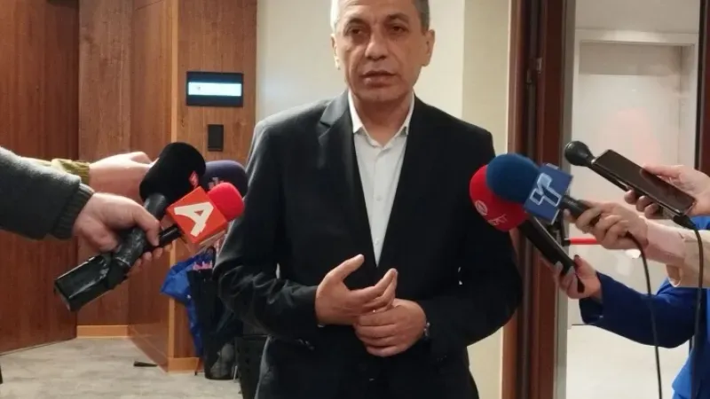 Meciti: Hükümet çoğunluğu koruyor, yeni Sağlık Bakanı yolda