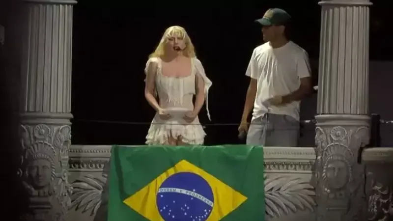 Lady Gaga'nın Brezilya'daki ücretsiz konserine 2 milyon kişi katıldı