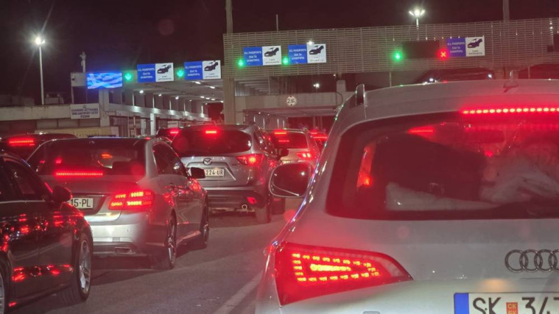 Bogorodica sınır kapısında yoğunluk: Ege’ye tatilci akını başladı