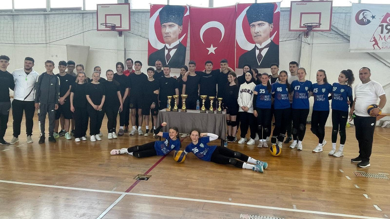 Kırçova’da 19 Mayıs çoşkusu: Bölgesel voleybol ve futbol turnuvası düzenlendi