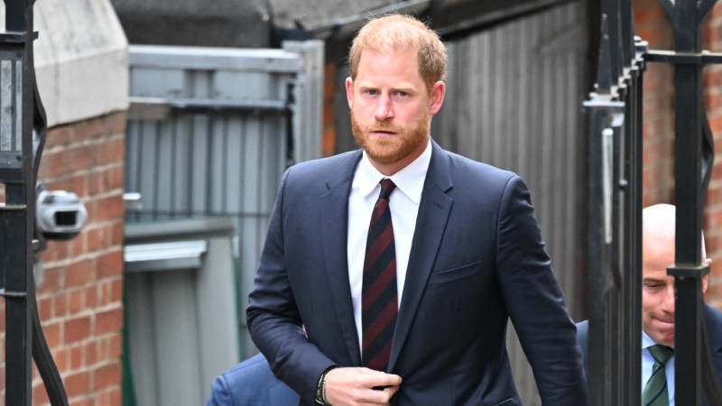 Prens Harry, ailesiyle barışmak istiyor