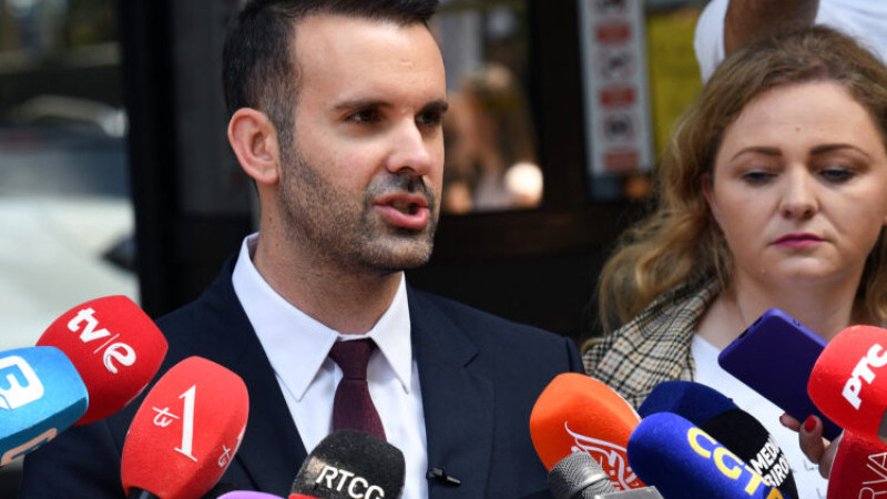 Karadağ'da 7 saatlik iş günü yolda
