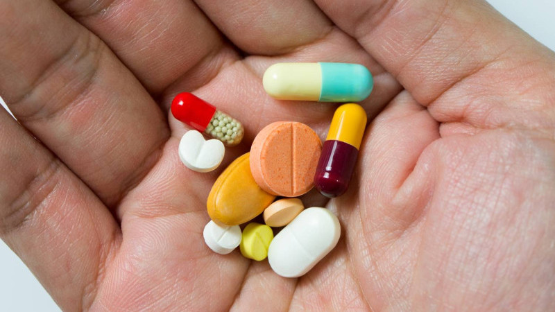 Hangi vitaminler uykudan önce alınmalı, hangilerinden kaçınılmalı? Uzmanlar uyarıyor