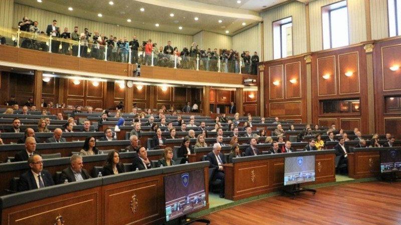 Kosova Meclisi’nde 27. oturumda da sonuç çıkmadı: Siyasi kriz derinleşiyor