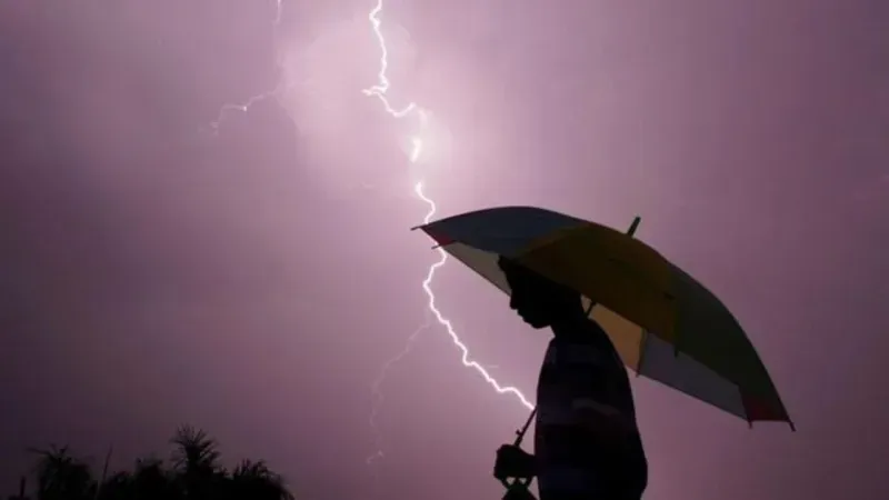 Meteorolojiden uyarı: Dolu, yıldırım ve fırtınaya dikkat!