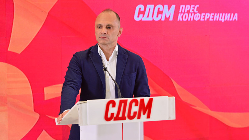 Filipçe: VMRO-DPMNE Hükümeti ülkeyi yeni izalosyanlara götürüyor