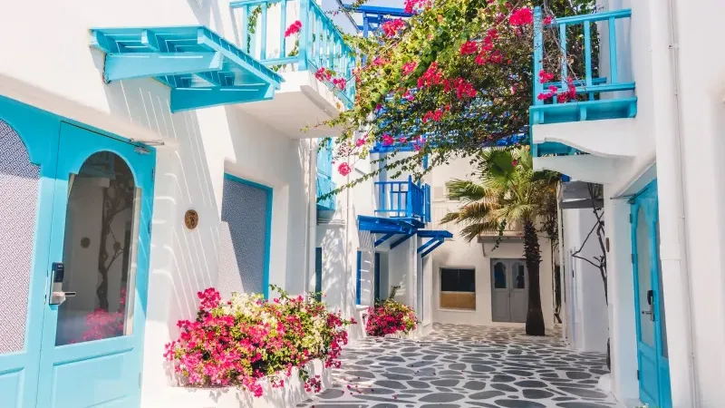 Aşırı turizme karşı önlem: Yunan adalarında yolcu vergisi