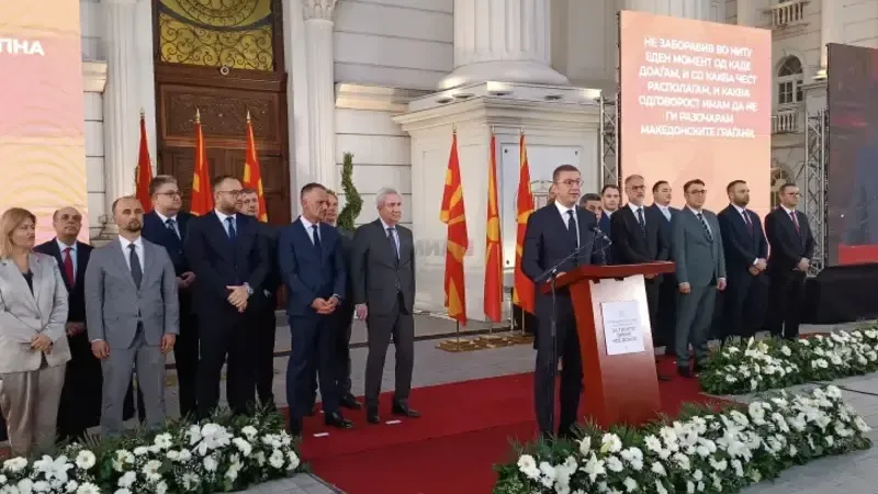 Başbakan Mickoski'den Kamu Yönetimi mesajı: 