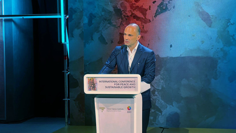 Filipçe'den Atina'da sert eleştiriler: “Avrupa hayali sağcı hükümetle geriliyor”