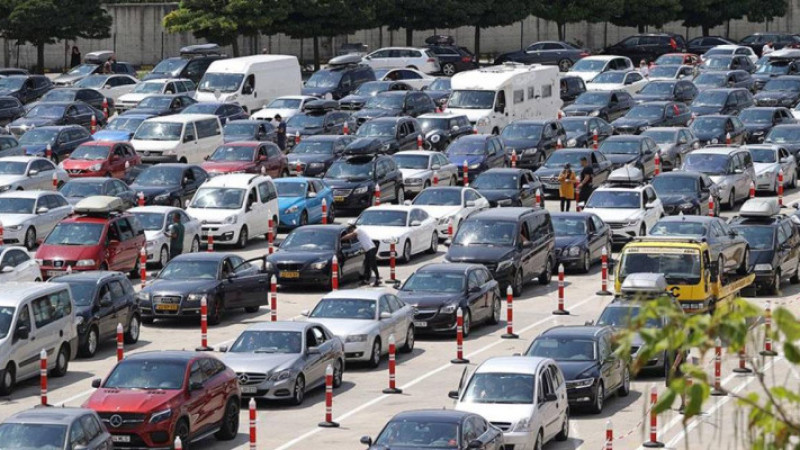 Kapıkule’de tek günde 62 bin 263 yolcu girişiyle rekor kırıldı