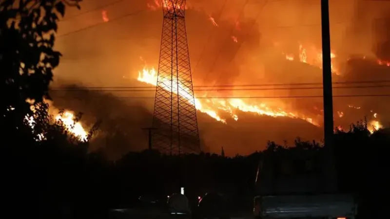Bursa’da felaket gecesi! Yangın, yerleşim yerlerine ulaştı