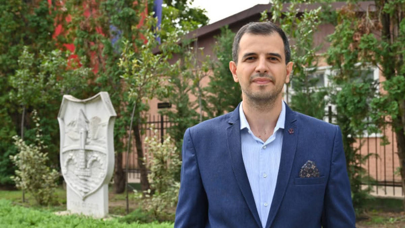 Amir Mustafa: 
