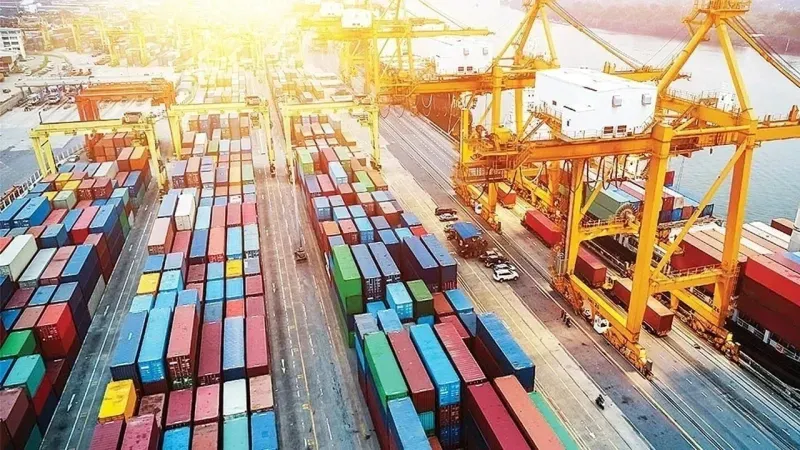 Türkiye'nin komşu ülkelere ihracatı 13,3 milyar doları aştı