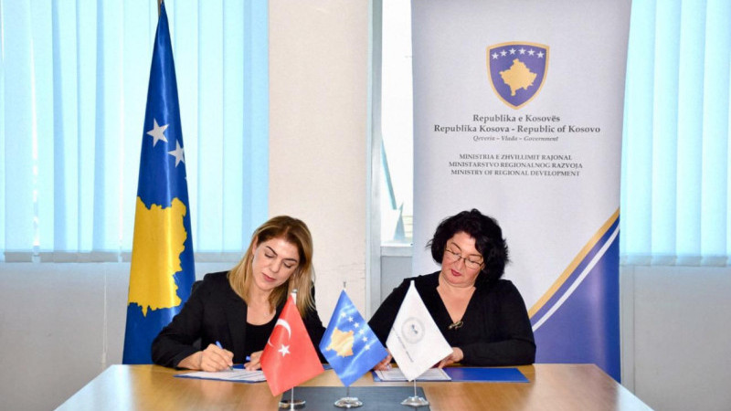 Kırklareli Üniversitesi ve Kosova İsa Boletini Üniversitesi arasında iş birliği protokolü imzalandı
