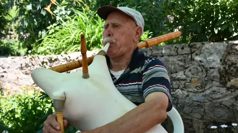 Kuzey Makedonya'da tulum sanatı gelecek nesillere aktarılıyor
