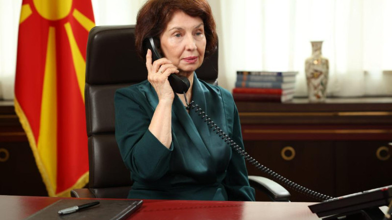 Yangın krizi nedeniyle Cumhurbaşkanı Silyanovska-Davkova'dan ordu müdahalesi kararı