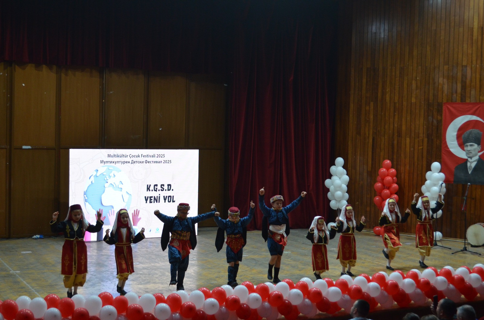 Üsküp'te 23 Nisan Coşkusu