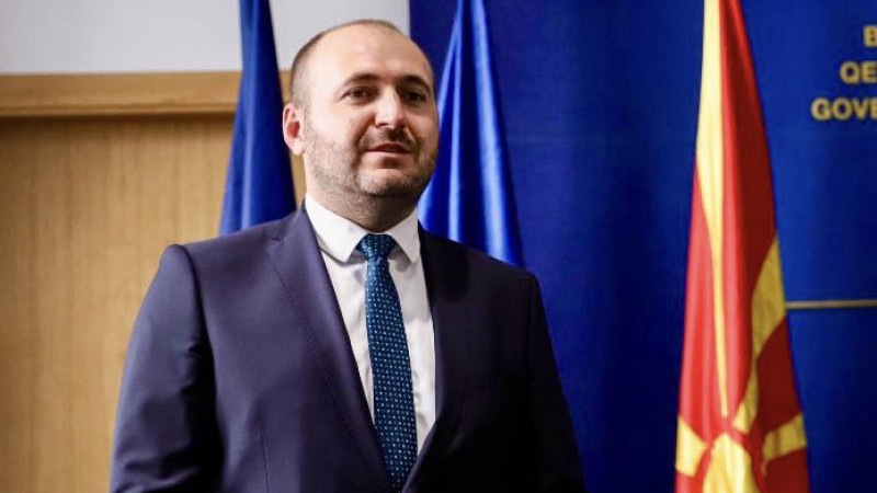 Türk Bakan Üzerine
